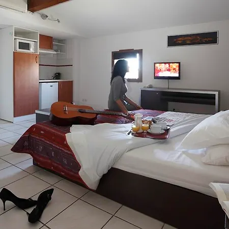 Hotell Adonis Carcassonne