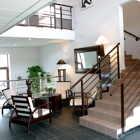 Adonis Hotel 3*