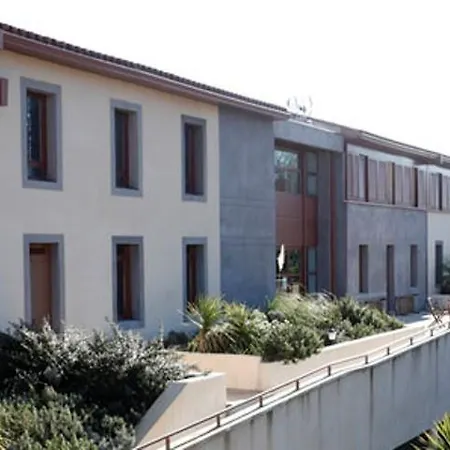 Adonis Hotel