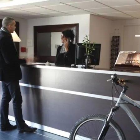 Adonis Hotel