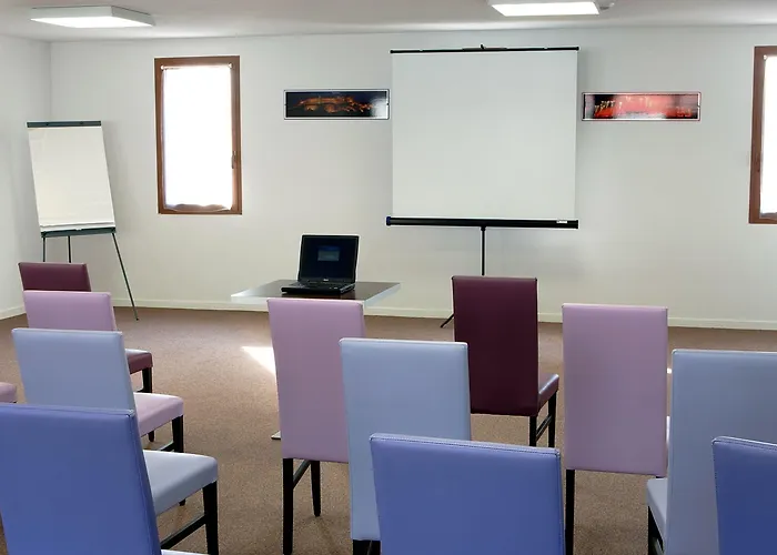 Adonis 3* Carcassonne