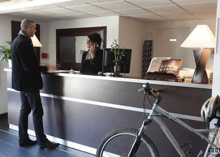 Adonis 3* Carcassonne